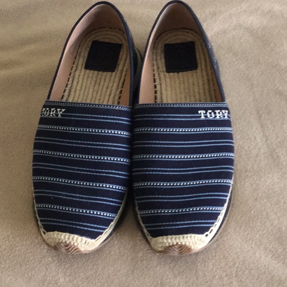 daisy slip on sneakers tory burch